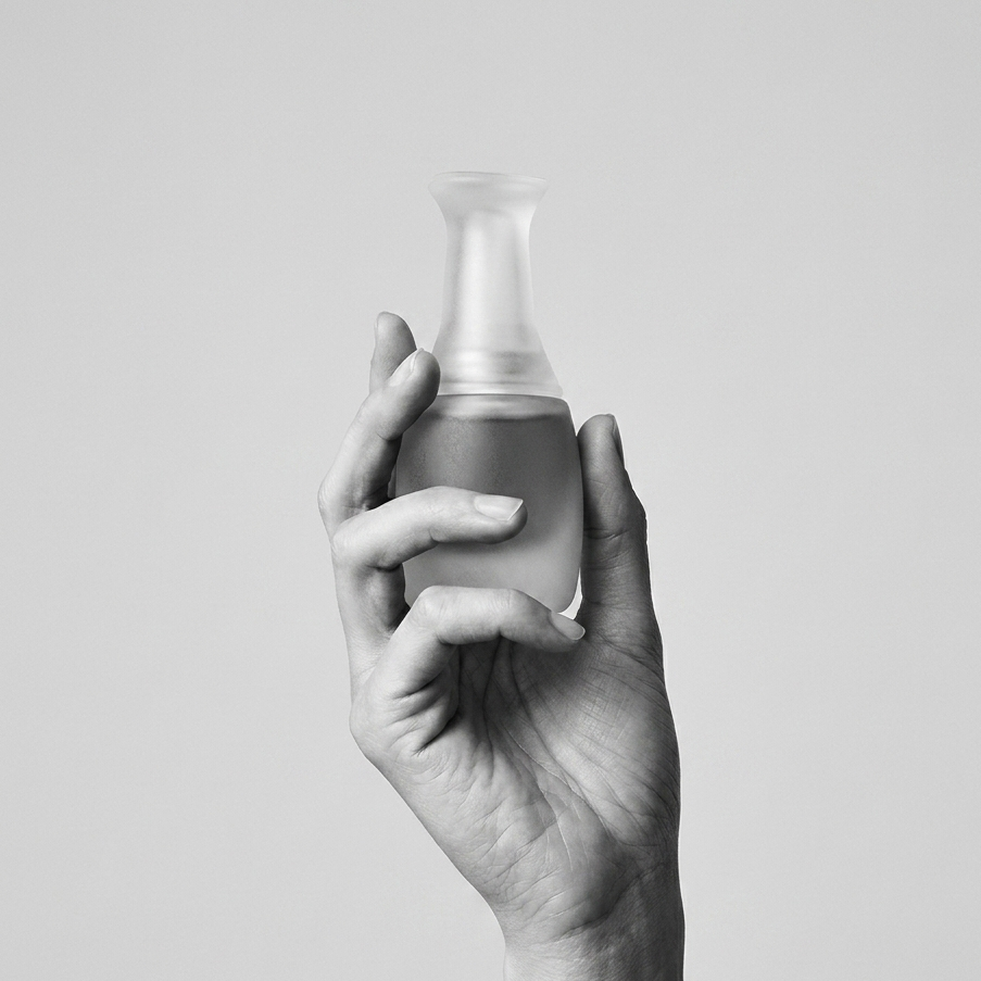 Less Face Oil